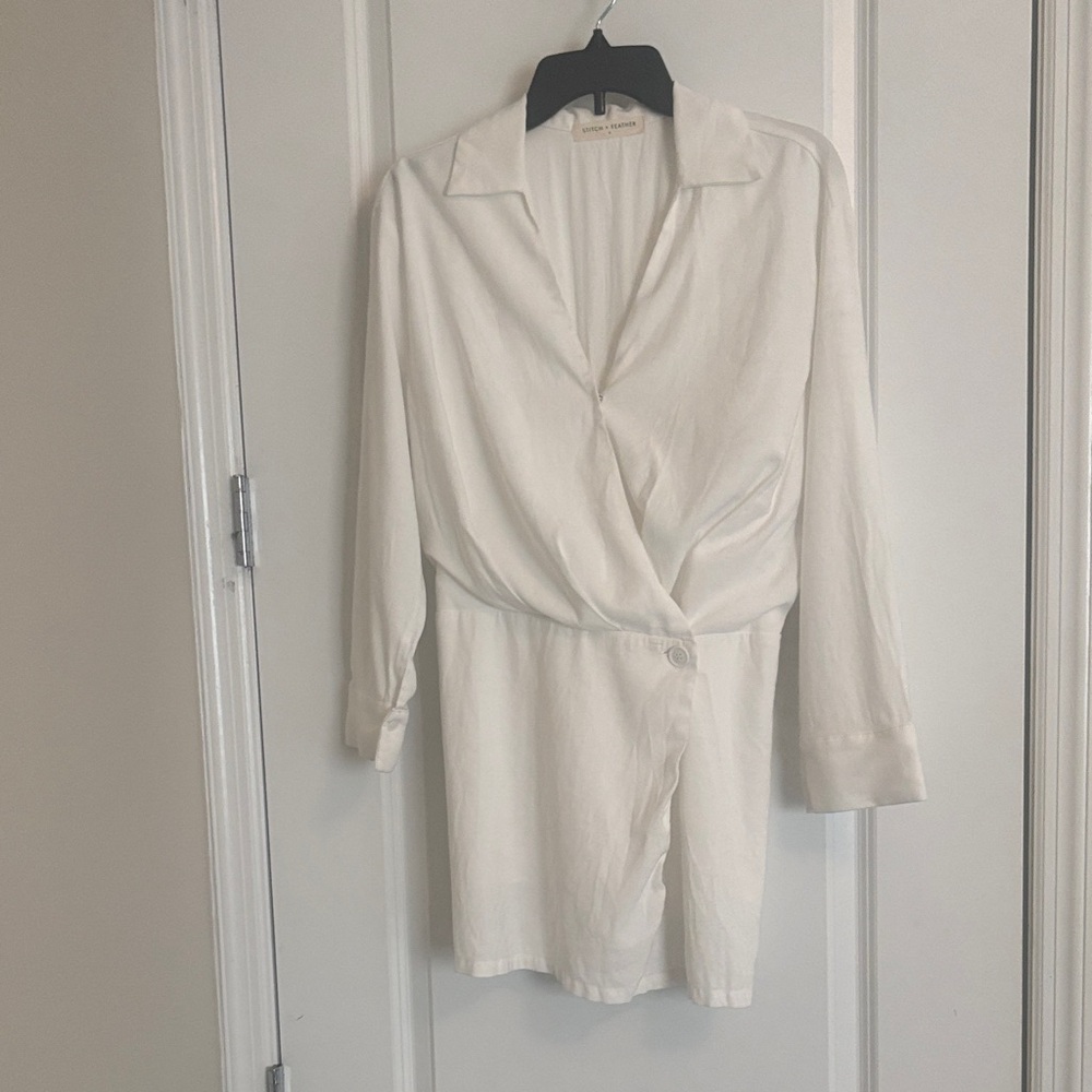 Elegant White Mini Dress